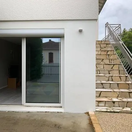 Aux Portes Du Marais Poitevin Homestay *